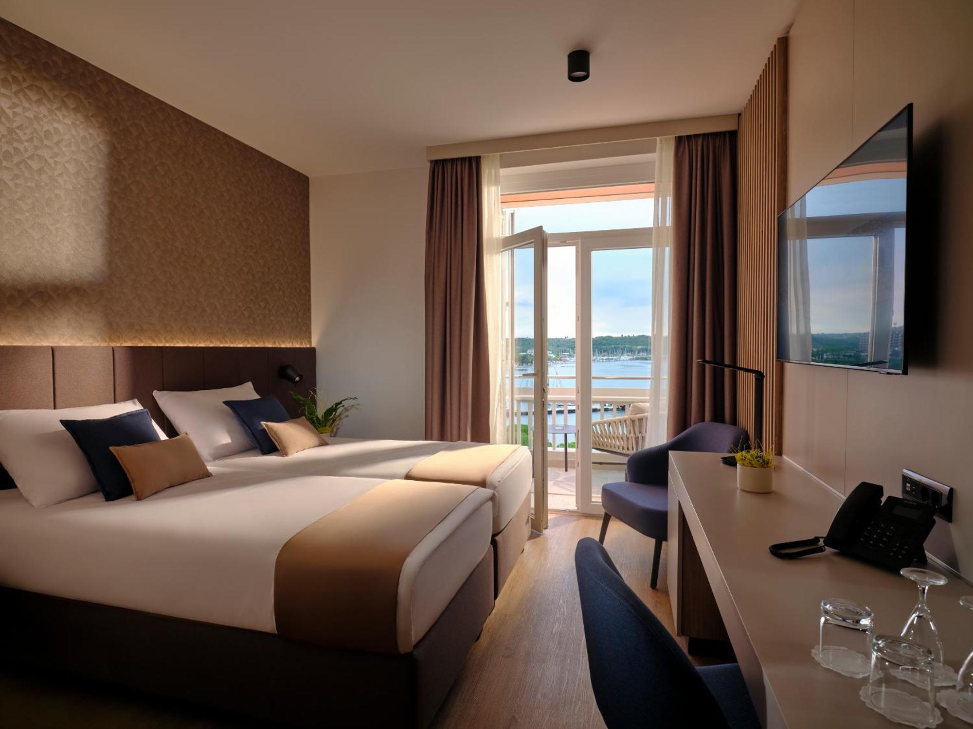 Twin Room Sea View Balcony